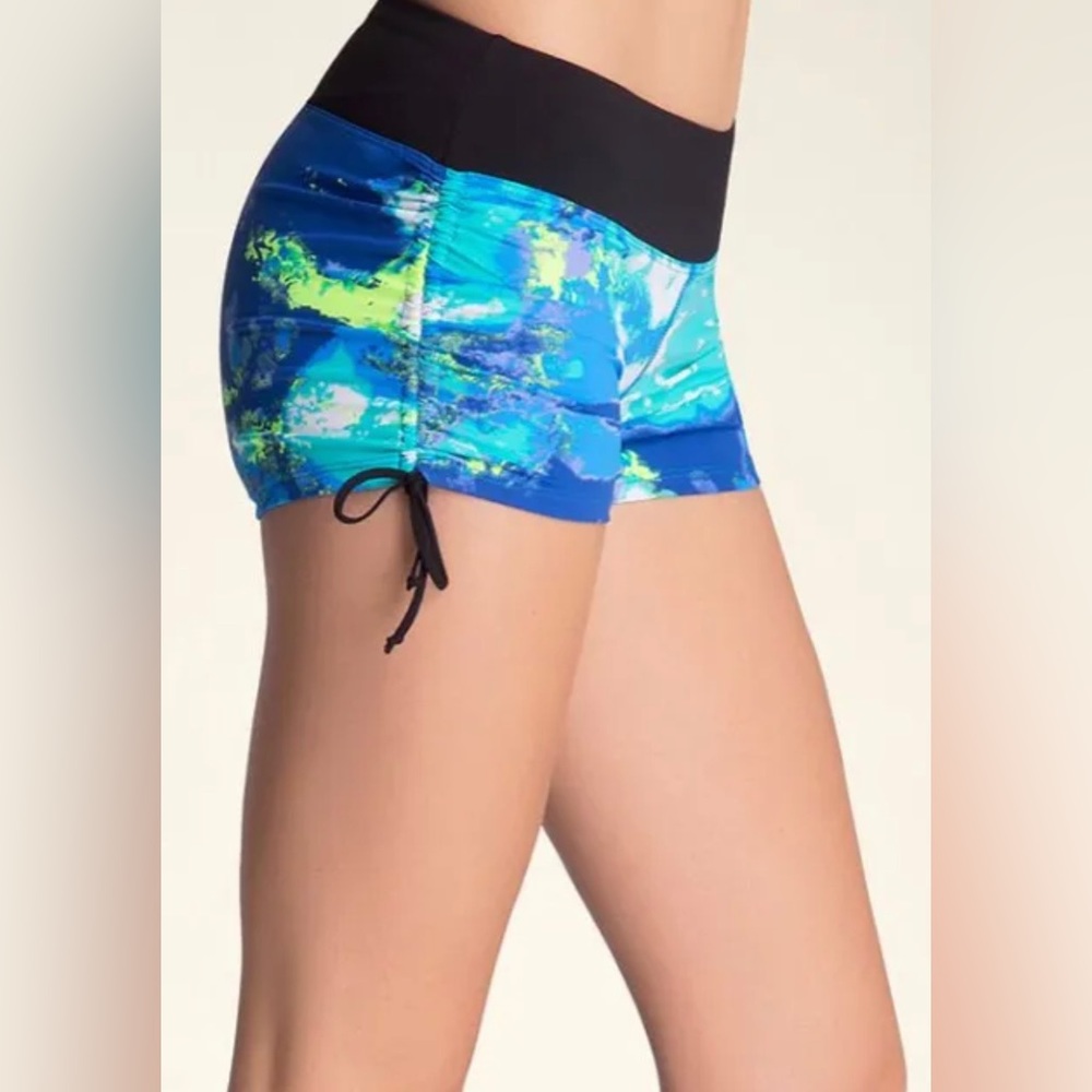 BEBE SEXY EMBER SIDE SHIRRED SHORTS SIZE LARGE